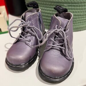 Dr. Martens Purple Metallic, Black Air Cushion Bouncing Sole NWOT Size 5 toddler